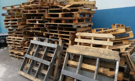 Recolección, acopio y reciclaje de tarimas de madera de diferentes tamaños